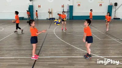 2025年中国足协杯决赛将上演国安 vs 河南之战，国安压力大，河南轻装上阵，两队争夺冠军，势均力敌。